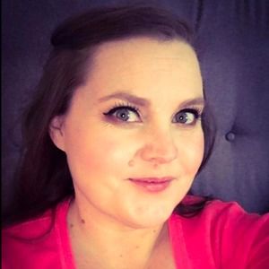 Meet your Posher, Laurel